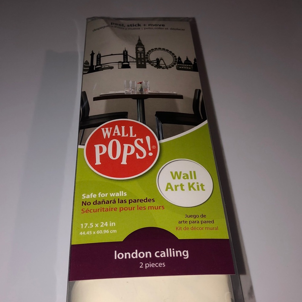 NWT “London Calling” Wall Pops